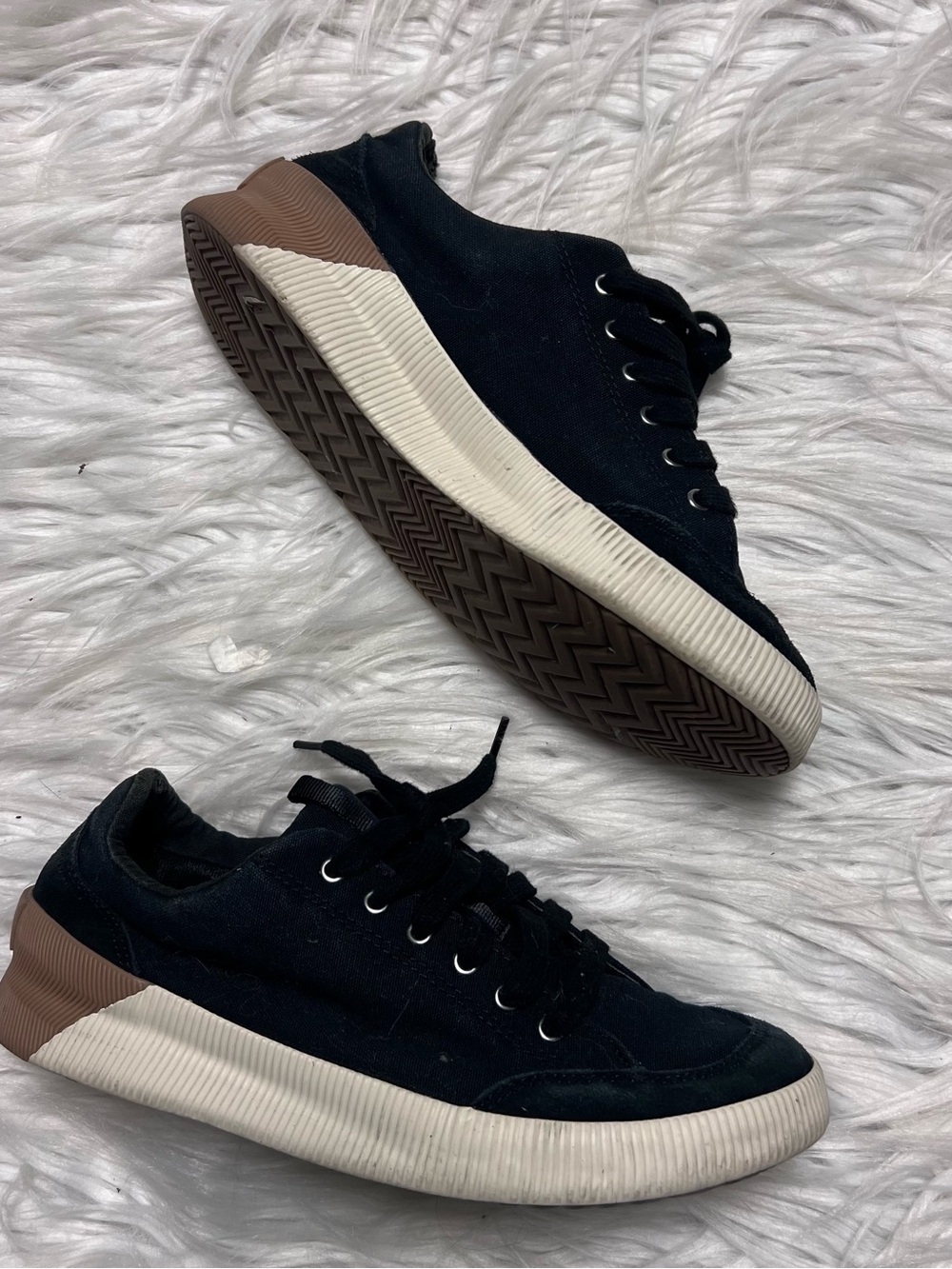 Sorel woMen's Navy and Brown Low-Top Sneakers